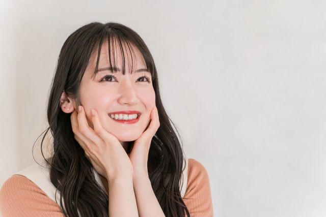 すきっ歯のセラミック治療|2025年最新の費用と効果を解説